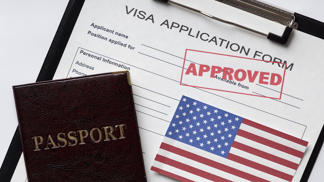 ﻿US Visa | భారతీయ ఉద్యోగులకు అమెరికా గుడ్ న్యూస్.. జో బైడెన్ కీలక నిర్ణయం